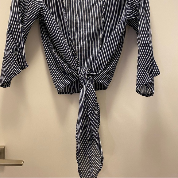 Wrap crop top - Picture 2 of 2